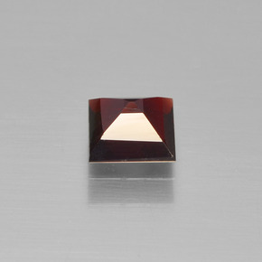 Granada piropo vermelho natural 0,64ct, quadrado, VS