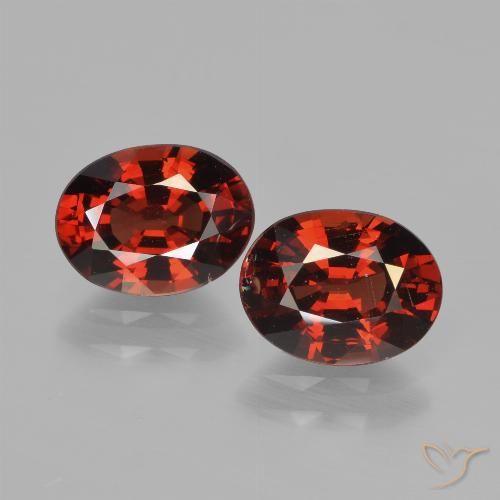3.06ctw Natural Vermelho escuro Granada Piropo, oval, VVS-VS