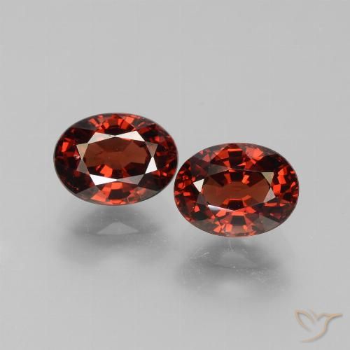 3.57ctw Natural Vermelho escuro Granada Piropo, oval, VVS-VS
