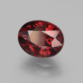 Granada piropo vermelho natural 3,75ct, corte oval, VVS-VS