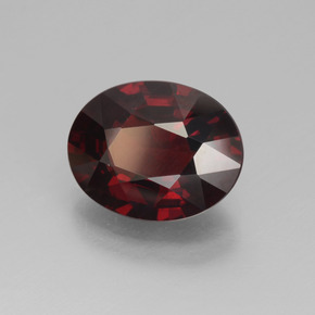 Granada piropo vermelho natural 3,30ct, corte oval, VVS-VS