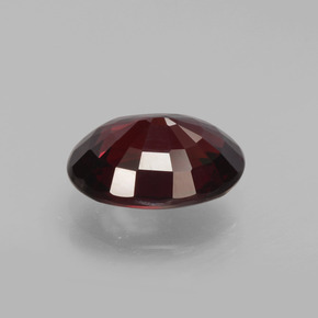 Granada piropo vermelho natural 3,30ct, corte oval, VVS-VS