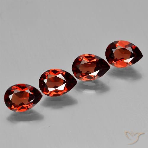 Pedras preciosas de Granada Piropo vermelho médio natural de 3.43 ct, Formato de pêra, VVS-VS