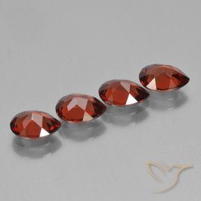 Pedras preciosas de Granada Piropo vermelho médio natural de 3.43 ct, Formato de pêra, VVS-VS