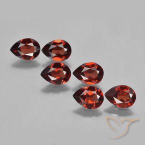 Pedras preciosas de Granada Piropo Vermelho escuro natural de 4.44 ct, Formato de pêra, VVS-VS