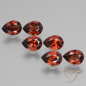 Pedras preciosas de Granada Piropo Vermelho brilhante natural de 5.48 ct, Formato de pêra, VVS-VS