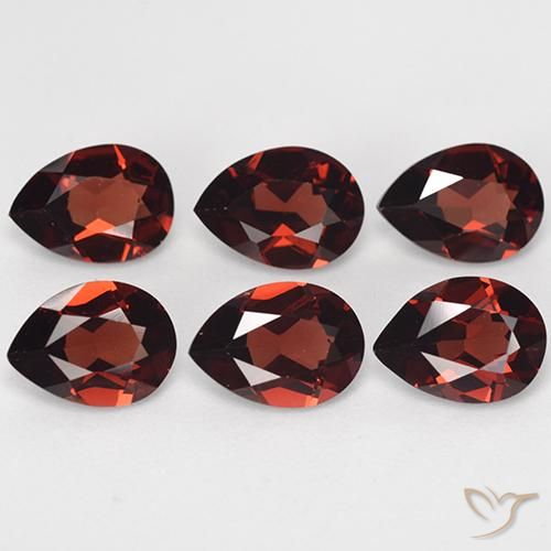 Pedras preciosas de Granada Piropo Vermelho escuro natural de 4.77 ct, Formato de pêra, VVS-VS