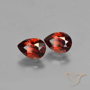 Pedras preciosas de Granada Piropo Vermelho escuro natural de 1.78 ct, Formato de pêra, VVS-VS