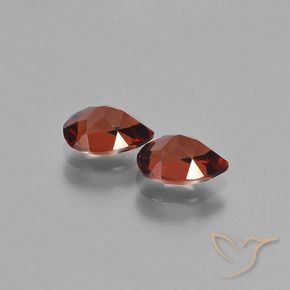 Pedras preciosas de Granada Piropo Vermelho escuro natural de 1.78 ct, Formato de pêra, VVS-VS