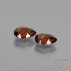 Pedras preciosas de Granada Piropo Vermelho escuro natural de 1.62 ct, Formato de pêra, VVS-VS