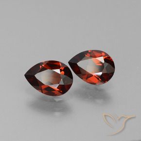 Pedras preciosas de Granada Piropo Vermelho escuro natural de 1.64 ct, Formato de pêra, VVS-VS