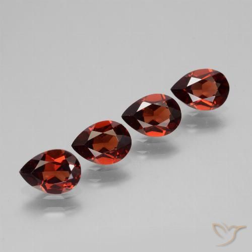 3.22ctw Natural Vermelho escuro Granada Piropo, Formato de pêra, VVS-VS