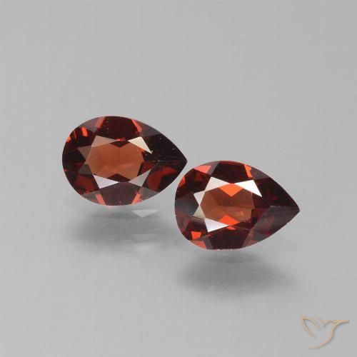1.60ctw Natural Vermelho escuro Granada Piropo, Formato de pêra, VVS-VS