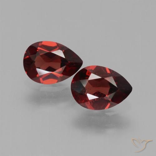 1.68ctw Natural Vermelho escuro Granada Piropo, Formato de pêra, VVS-VS