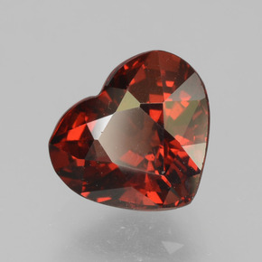 Granada piropo vermelho natural 2,00ct, formato de coração, VS