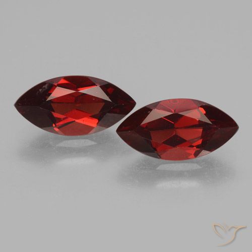 4.33ctw Natural Vermelho escuro Granada Piropo, Marquesa, VVS-VS