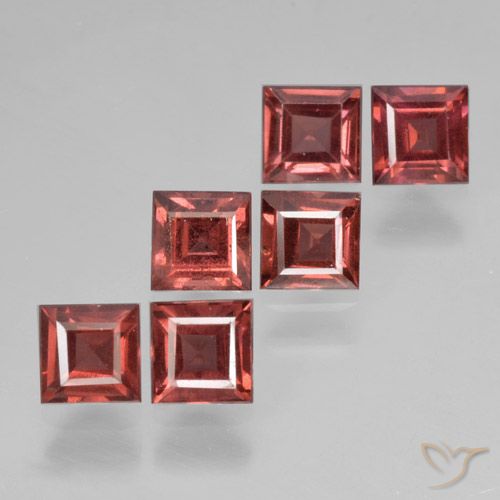2.89ctw Natural Vermelho Escarlate Claro Granada Piropo, Quadrado, VS