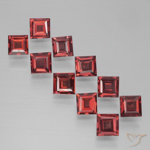 3.98ctw Natural Vermelho escuro Granada Piropo, Quadrado, VS