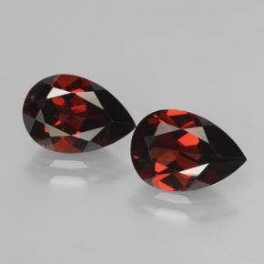 Pedras preciosas de Granada Piropo Vermelho Sangue Profundo natural de 4.19 ct, Formato de pêra, VVS-VS