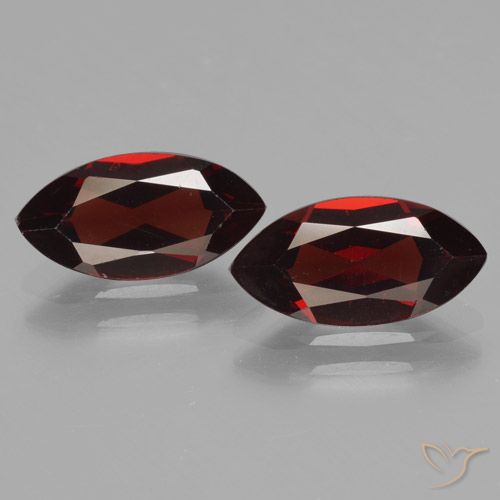 4.18ctw Natural Vermelho escuro Granada Piropo, Marquesa, VVS-VS