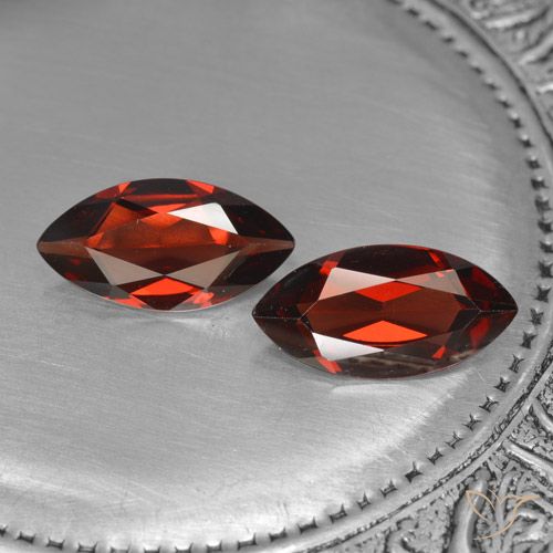 3.56ctw Natural Vermelho Sangue Profundo Granada Piropo, Marquesa, VVS-VS