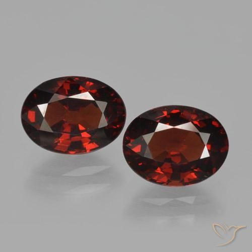 3.38ctw Natural Vermelho escuro Granada Piropo, oval, VVS-VS
