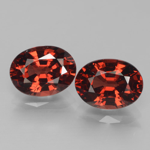 Pedras preciosas de Granada Piropo Vermelho escuro natural de 3.52 ct, Corte Oval, VVS-VS