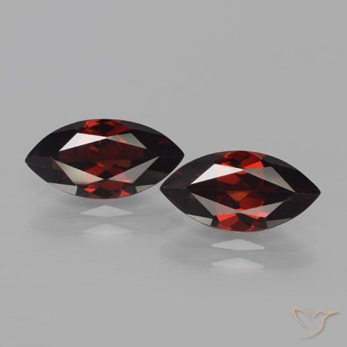 4.32ctw Natural Vermelho escuro Granada Piropo, Marquesa, VVS-VS