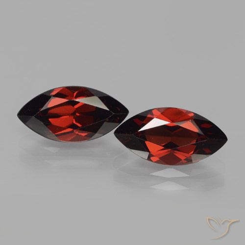 4.61ctw Natural Vermelho escuro Granada Piropo, Marquesa, VVS-VS