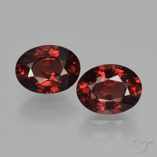 3.35ctw Natural Vermelho Sangue Profundo Granada Piropo, oval, VVS-VS