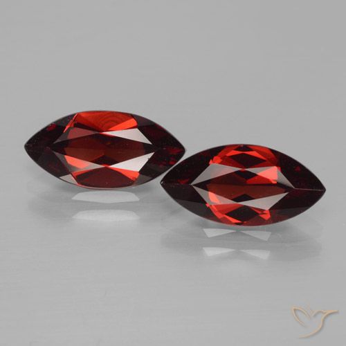 3.82ctw Natural Vermelho Sangue Profundo Granada Piropo, Marquesa, VVS-VS