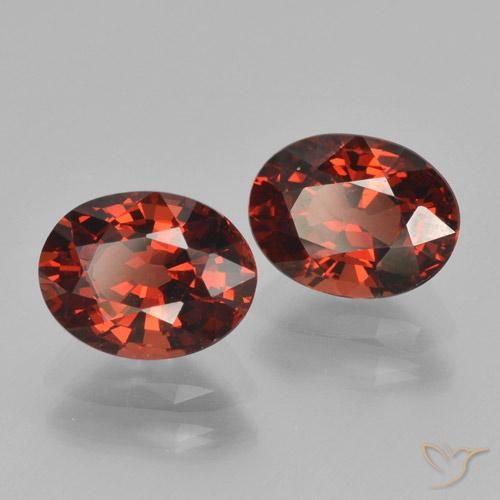 Pedras preciosas de Granada Piropo Vermelho escuro natural de 3.29 ct, oval, VVS-VS