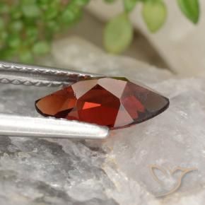Granada Piropo Vermelho escuro Natural 1.30ct, Marquesa, VVS-VS