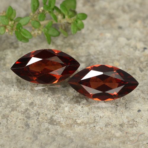 2.36ctw Natural Vermelho escuro Granada Piropo, Marquesa, VVS-VS