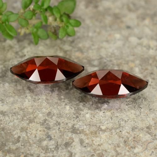 Pedras preciosas de Granada Piropo Vermelho escuro natural de 2.82 ct, Marquesa, VVS-VS