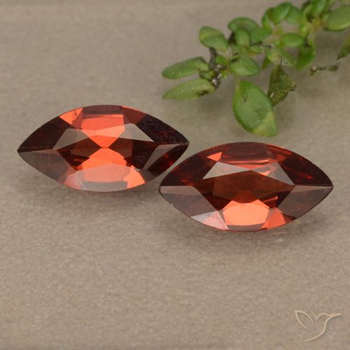 1.71ctw Natural vermelho médio Granada Piropo, Marquesa, VVS-VS