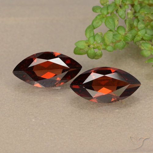 2.16ctw Natural vermelho médio Granada Piropo, Marquesa, VVS-VS