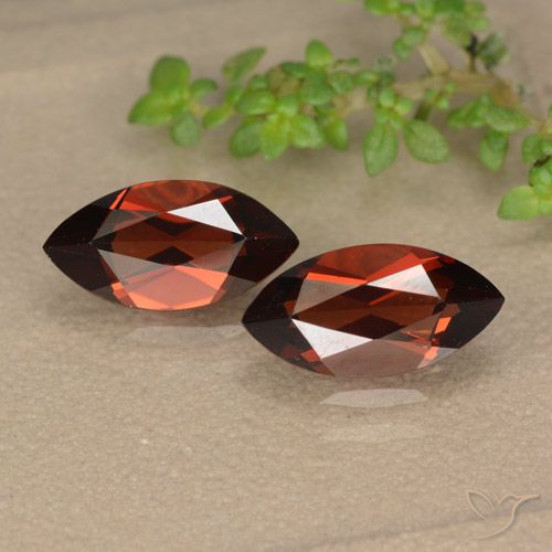 2.82ctw Natural Vermelho escuro Granada Piropo, Marquesa, VVS-VS