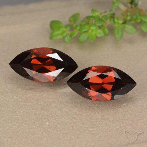 2.97ctw Natural Vermelho escuro Granada Piropo, Marquesa, VVS