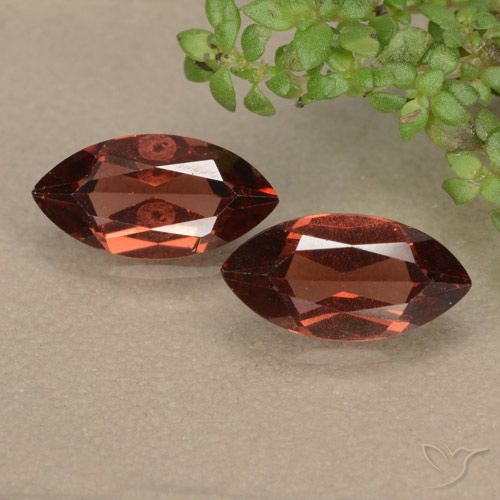 2.43ctw Natural Vermelho escarlate Granada Piropo, Marquesa, VVS-VS