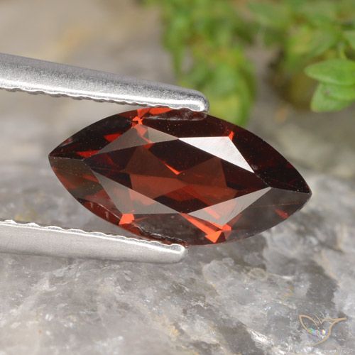 1.36ct Natural Vermelho escuro Granada Piropo, Marquesa, VVS-VS