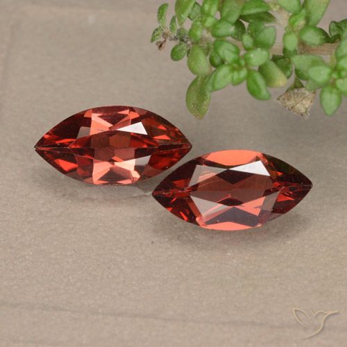2.05ctw Natural Vermelho escarlate Granada Piropo, Marquesa, VVS-VS