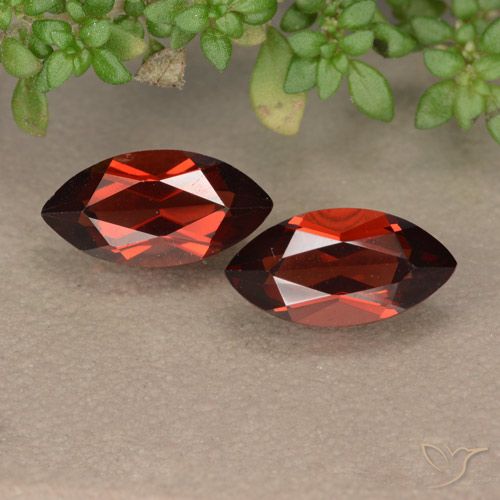 2.80ctw Natural Vermelho escuro Granada Piropo, Marquesa, VVS-VS
