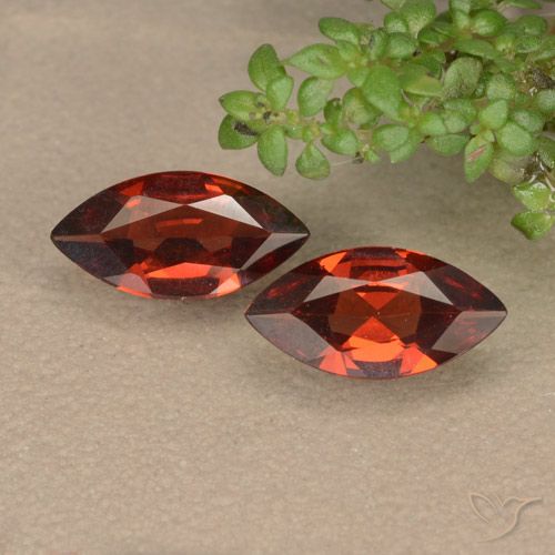 1.73ctw Natural vermelho médio Granada Piropo, Marquesa, VVS-VS