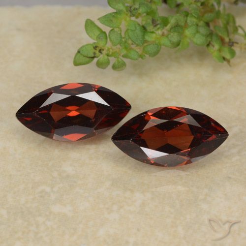 2.45ctw Natural Vermelho escuro Granada Piropo, Marquesa, VVS-VS