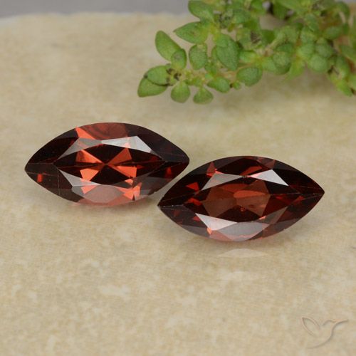 2.50ctw Natural vermelho médio Granada Piropo, Marquesa, VVS-VS