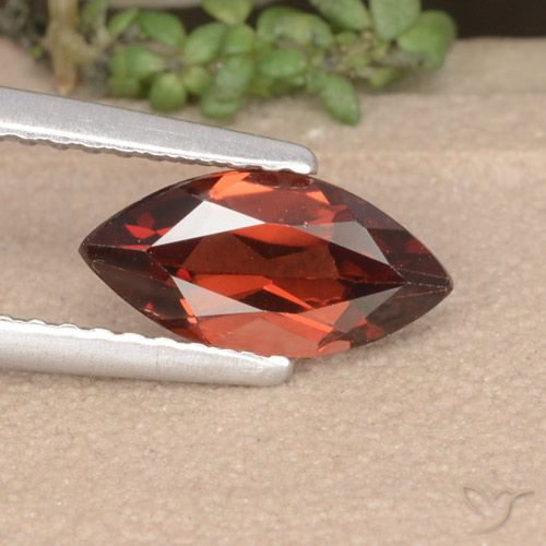 1.10ct Natural Sangria Tinto Granada Piropo, Marquesa, VVS-VS