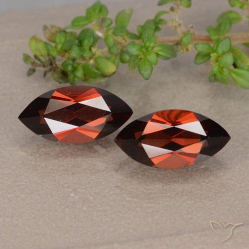 2.92ctw Natural Vermelho escuro Granada Piropo, Marquesa, VVS-VS