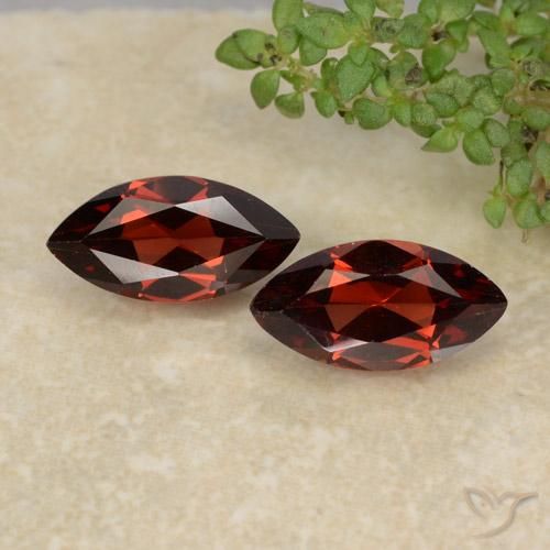 2.69ctw Natural Vermelho escuro Granada Piropo, Marquesa, VVS-VS