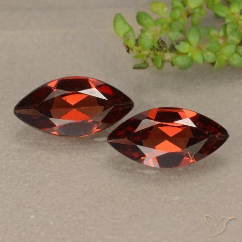 2.01ctw Natural Vermelho escarlate Granada Piropo, Marquesa, VVS-VS